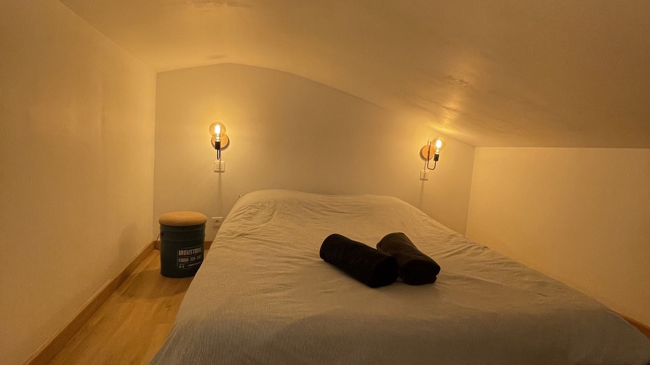 Photo of Bedroom in Espero-Pax