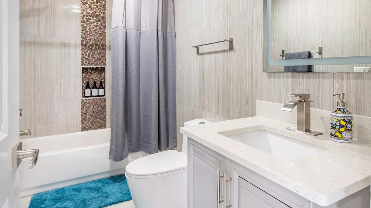Photo of Bathroom in Lake Davis - Greenwood