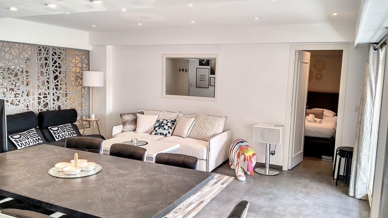 Photo of Bedroom in Juan-les-Pins