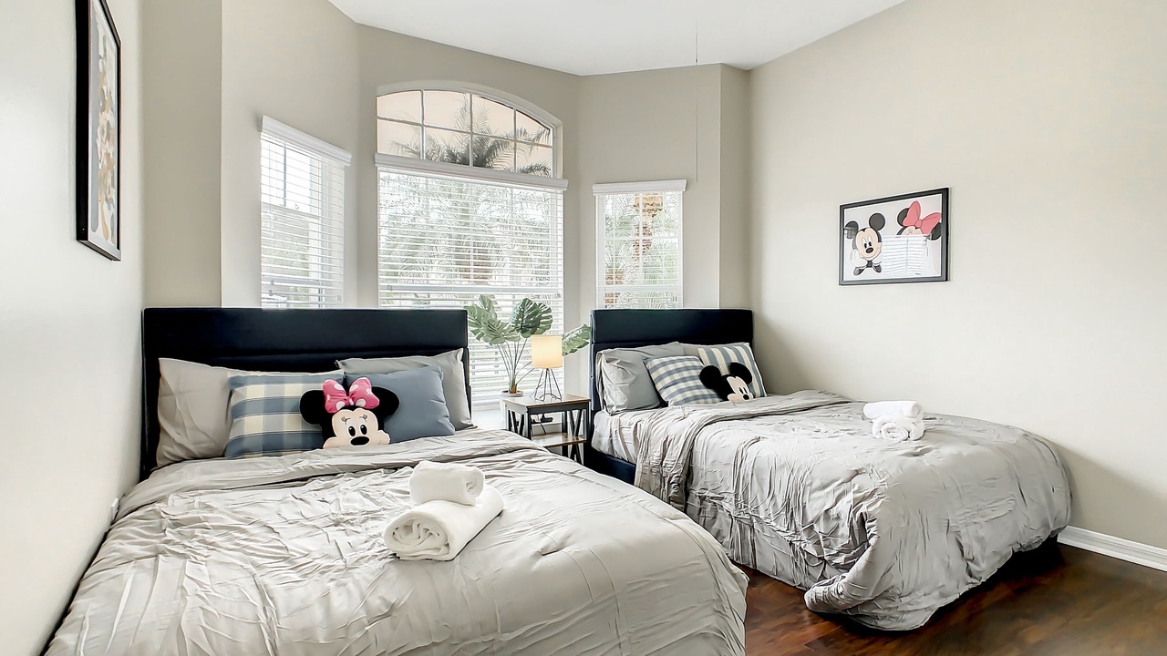 Photo of Bedroom in Crescent Lakes