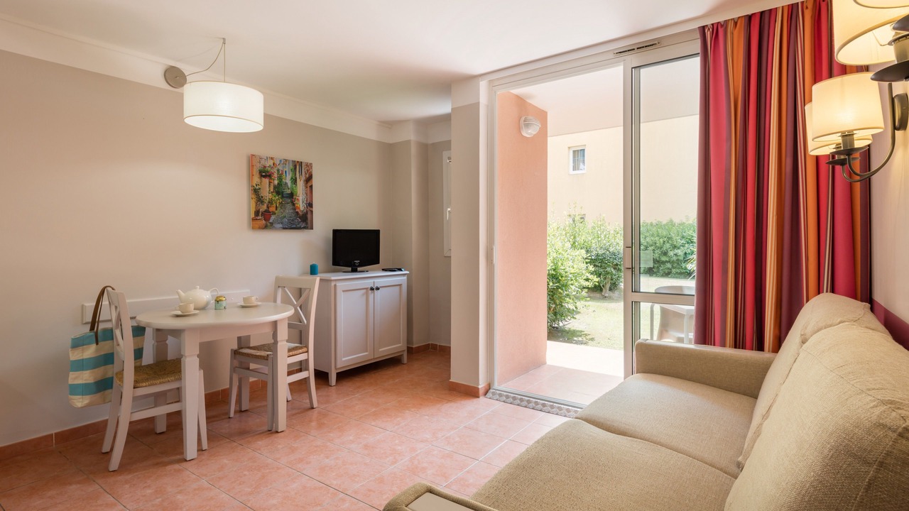 Photo of Livingroom in Mandelieu-La-Napoule
