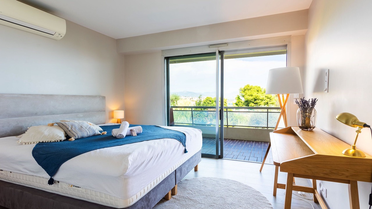 Photo of Bedroom in Caucade