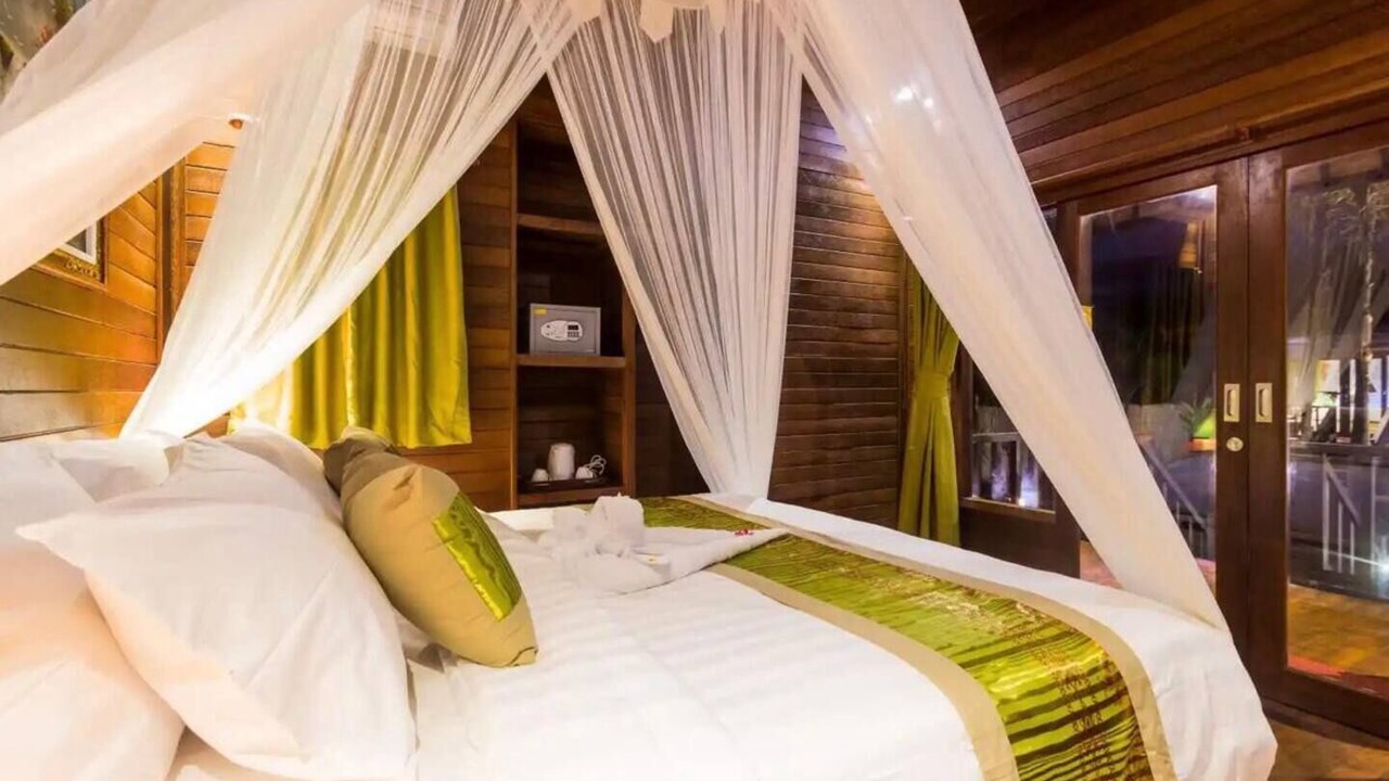 Photo of Bedroom in Mushroom Bay