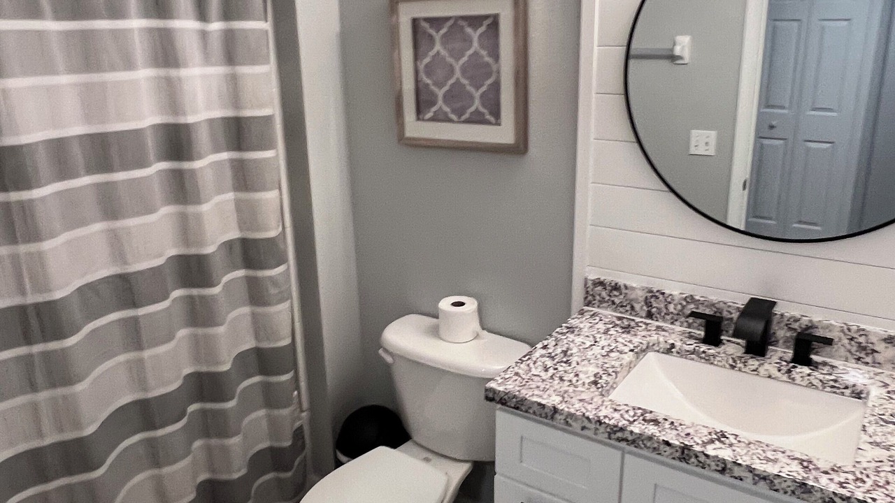 Photo of Bathroom in Lake Berkley