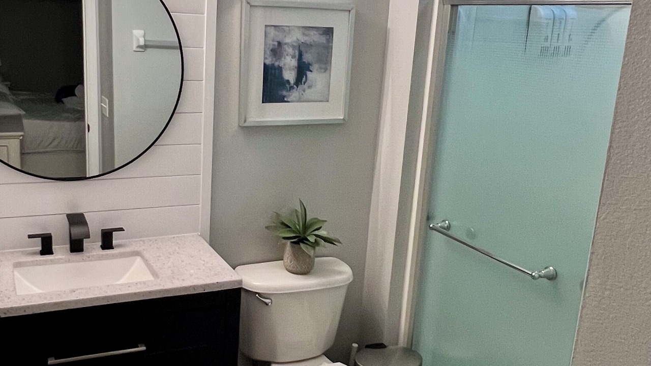 Photo of Bathroom in Lake Berkley