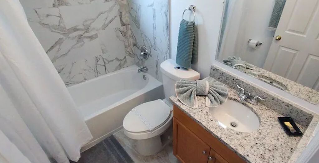 Photo of Bathroom in Crescent Lakes
