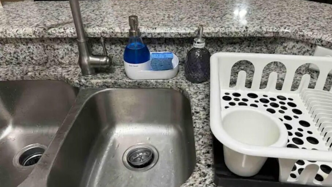 Photo of Kitchen in Crescent Lakes