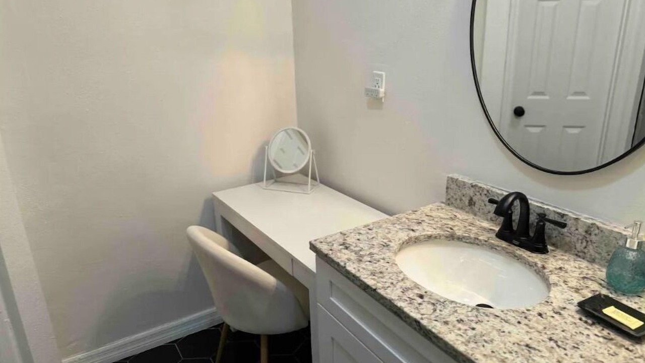 Photo of Bathroom in Crescent Lakes