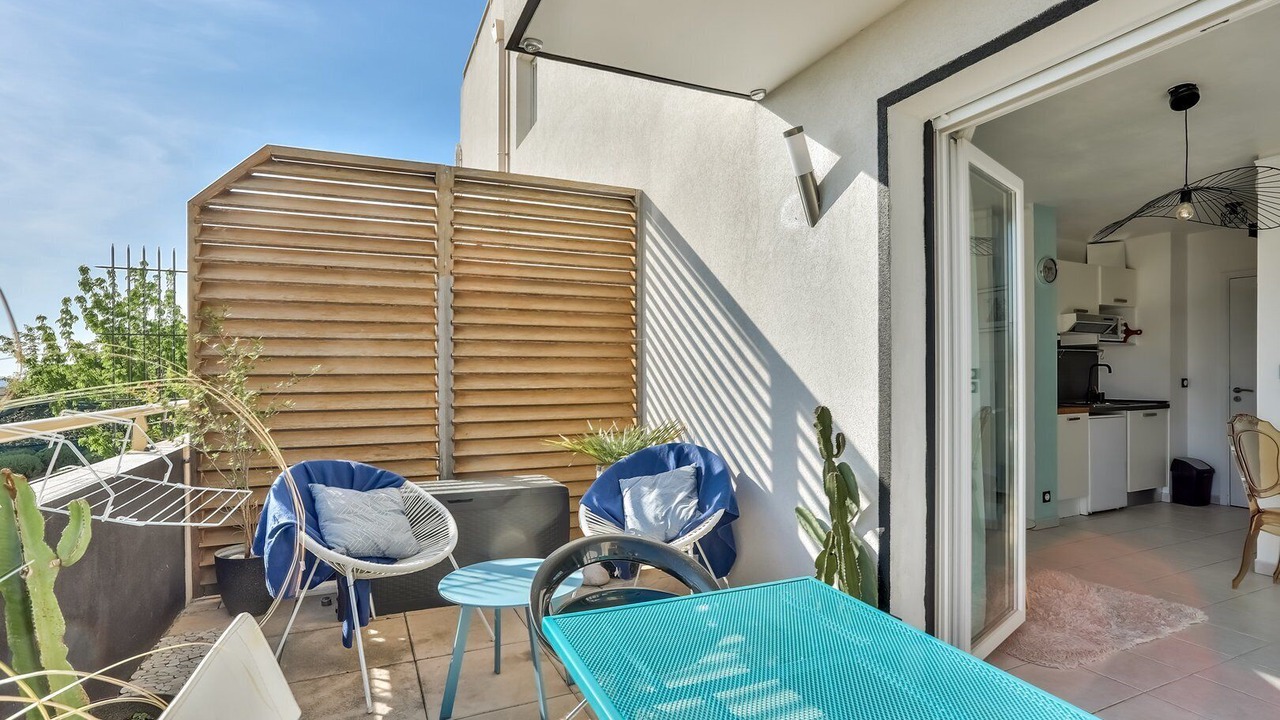 Photo of Patio Balcony in Saint Pierre de Feric