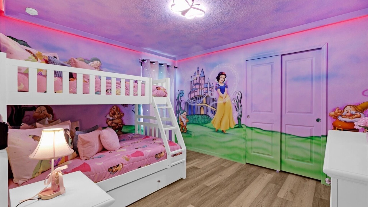 Photo of Bedroom in Davenport