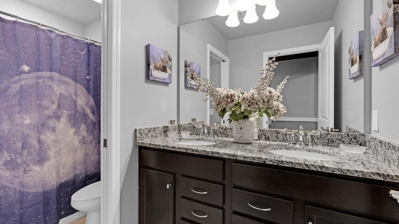 Photo of Bathroom in Davenport