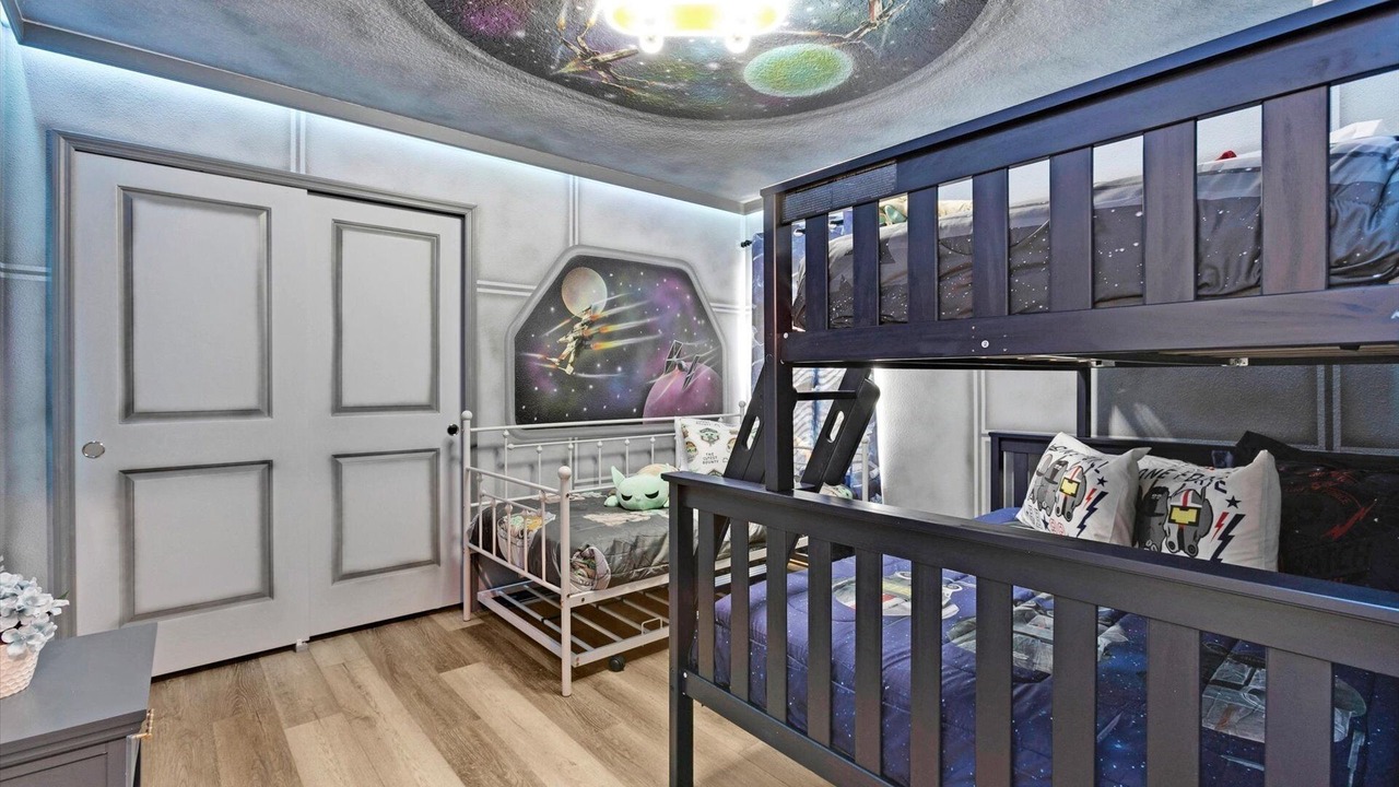 Photo of Bedroom in Davenport