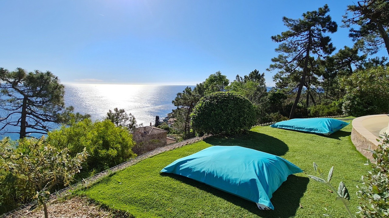 Photo of Outdoor in Antheor