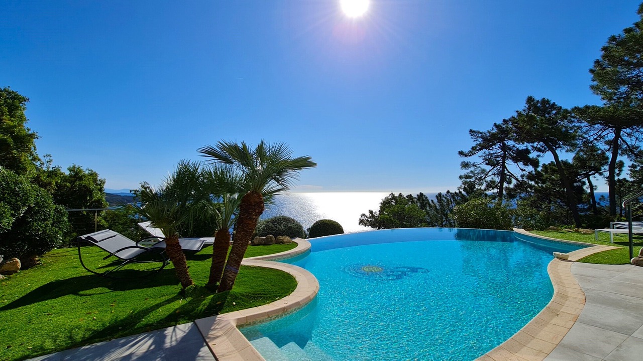 Photo of Outdoor in Antheor