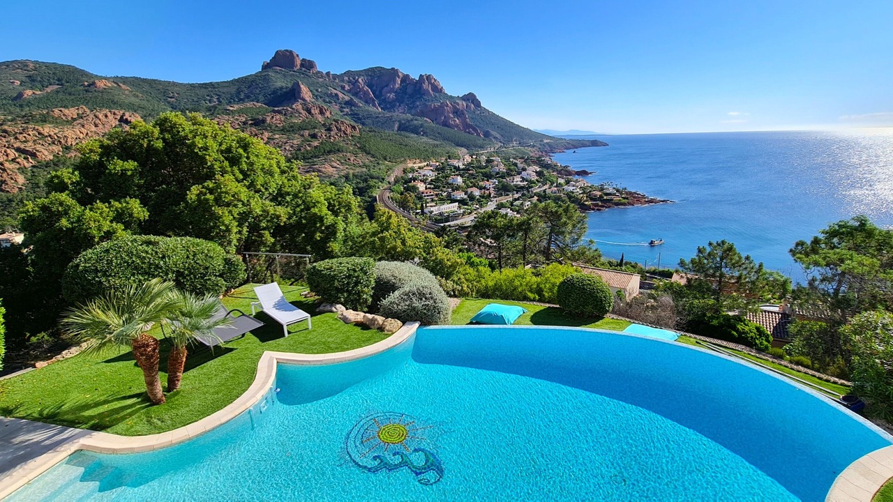 Photo of Outdoor in Antheor