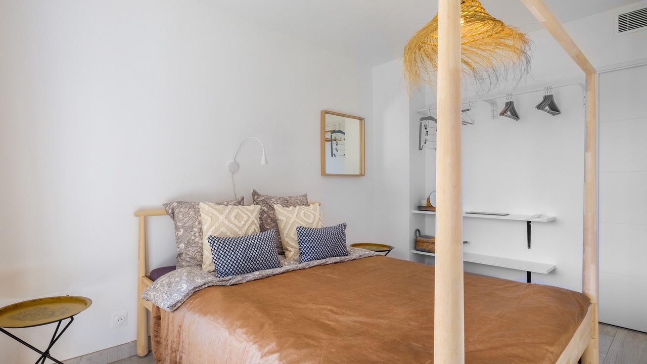 Photo of Bedroom in Caucade