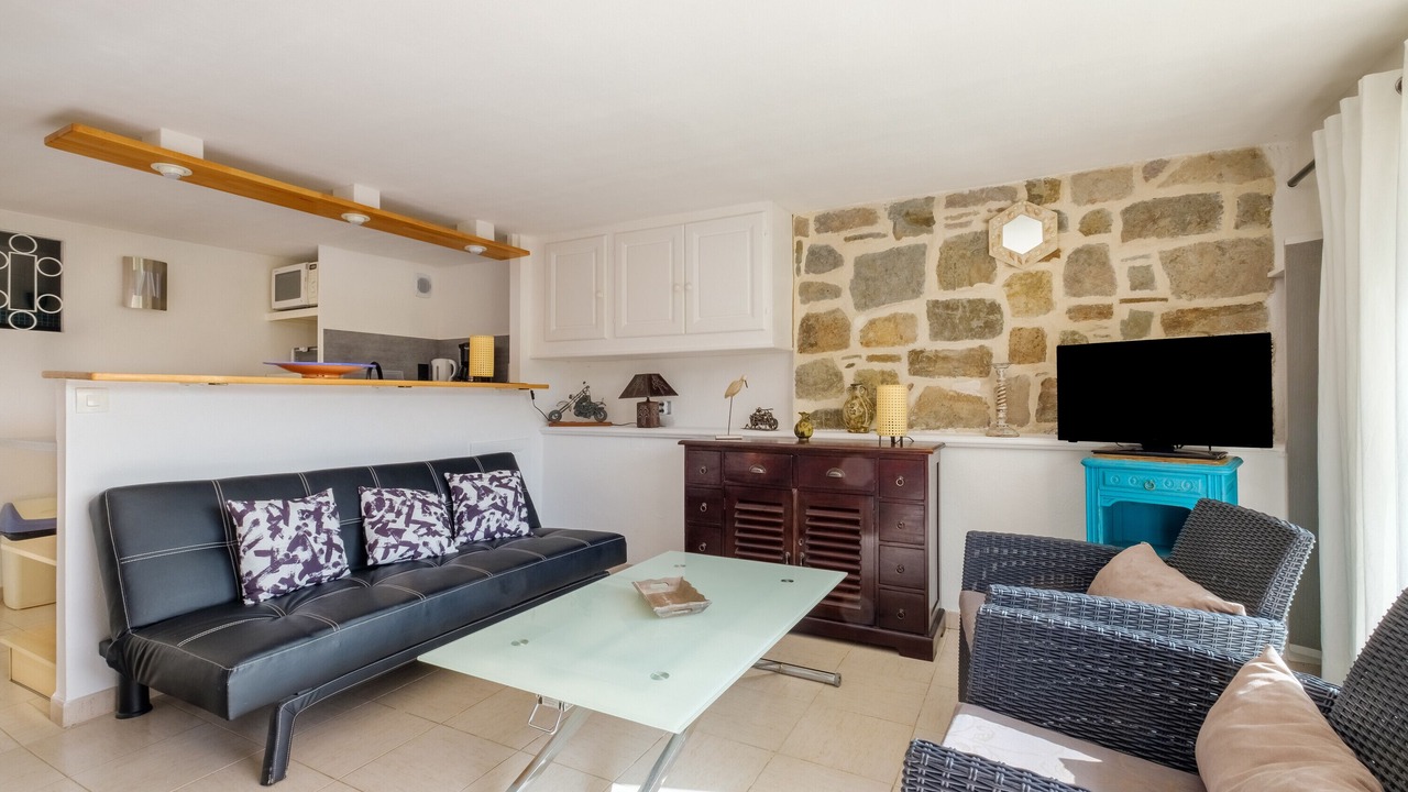 Photo of Livingroom in Mandelieu-La-Napoule