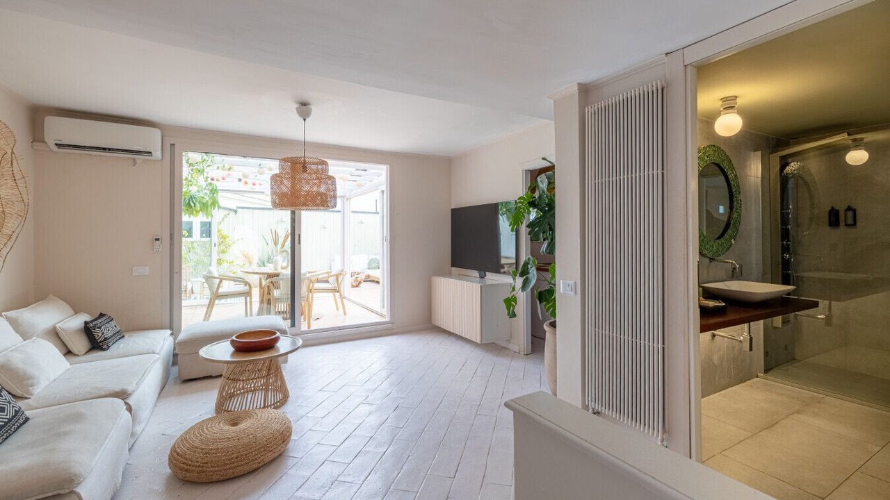 Photo of Livingroom in Esquilino