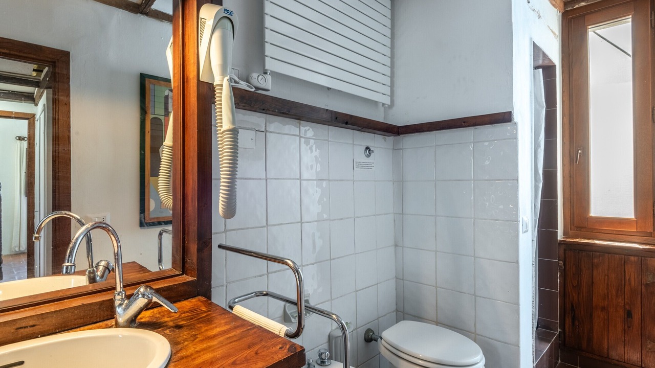Photo of Bathroom in Murlo