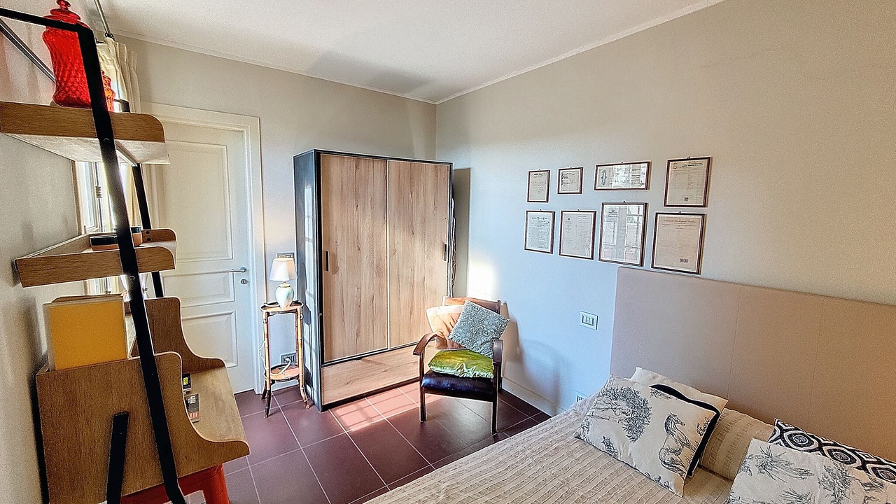Photo of Bedroom in California - Pezou