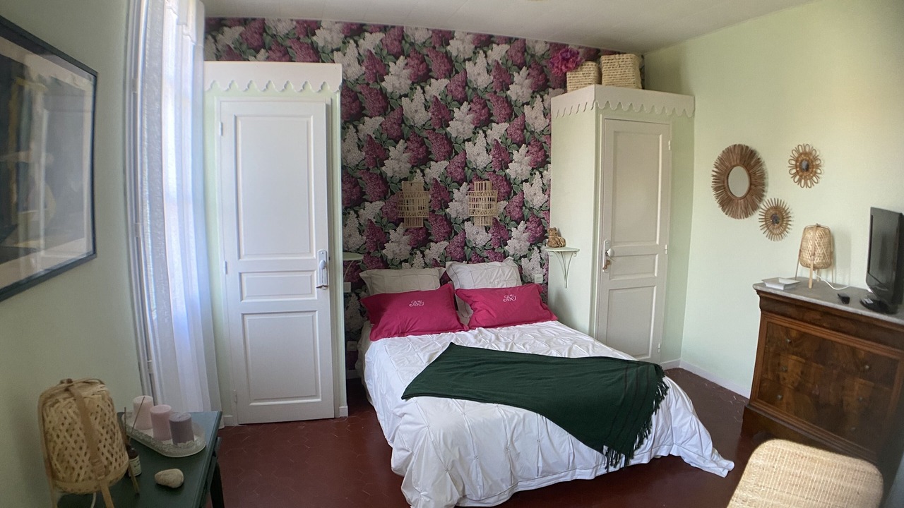 Photo of Bedroom in Carnot