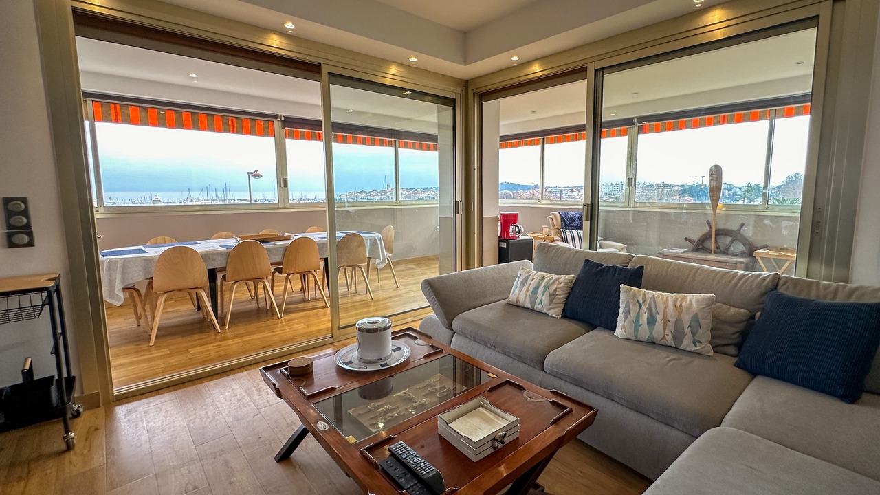 Photo of Livingroom in Antibes City Centre