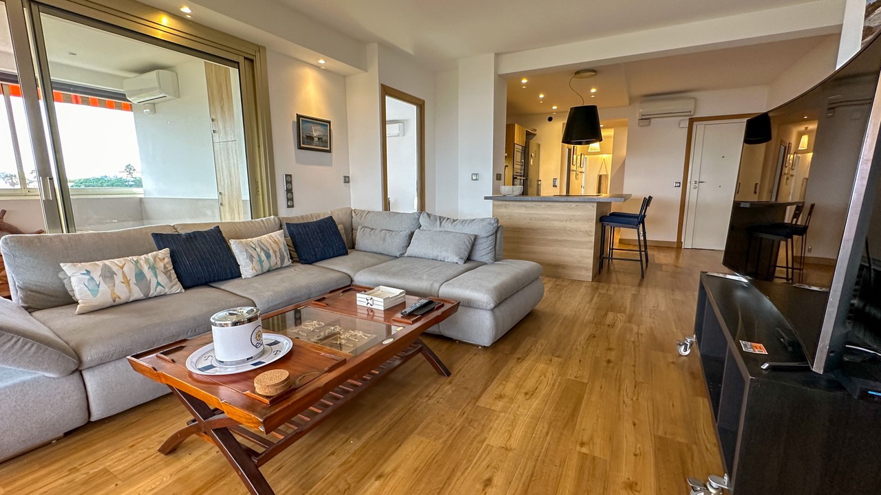 Photo of Livingroom in Antibes City Centre