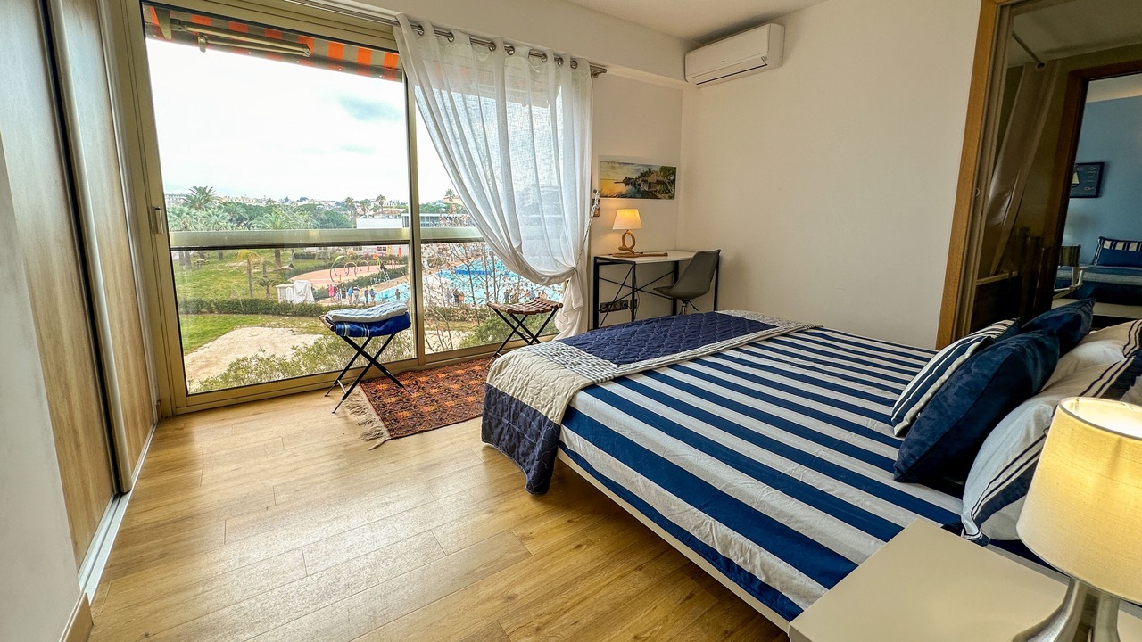 Photo of Bedroom in Antibes City Centre