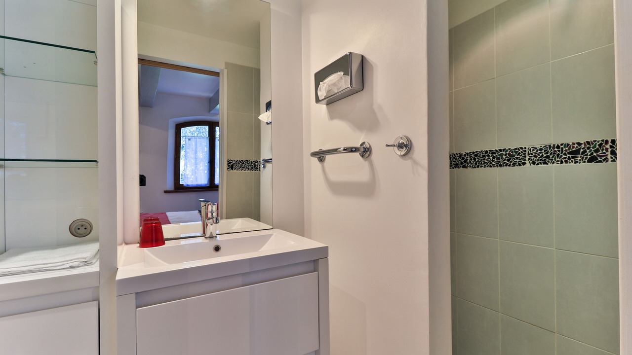 Photo of Bathroom in Bagnols-en-Foret