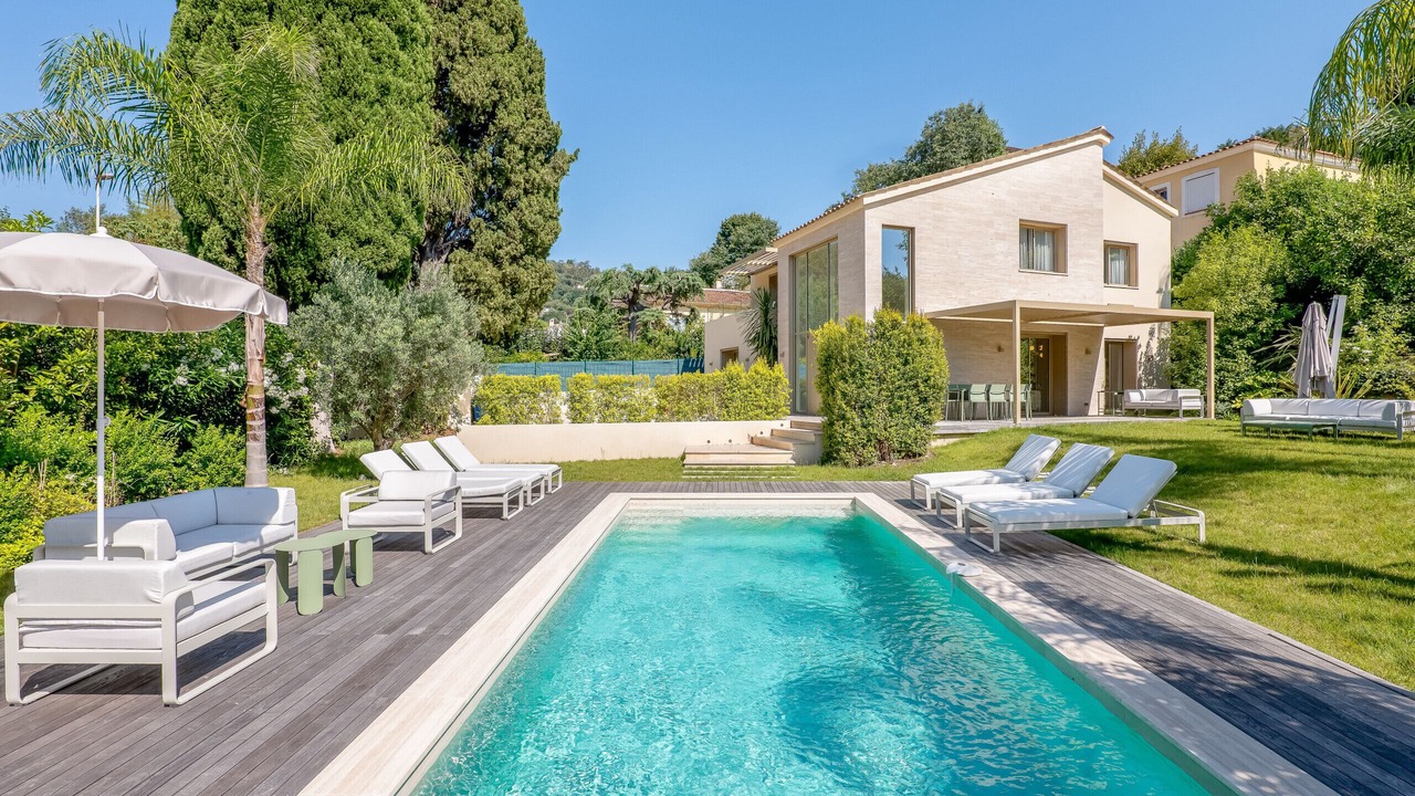 Photo of Outdoor in California - Pezou