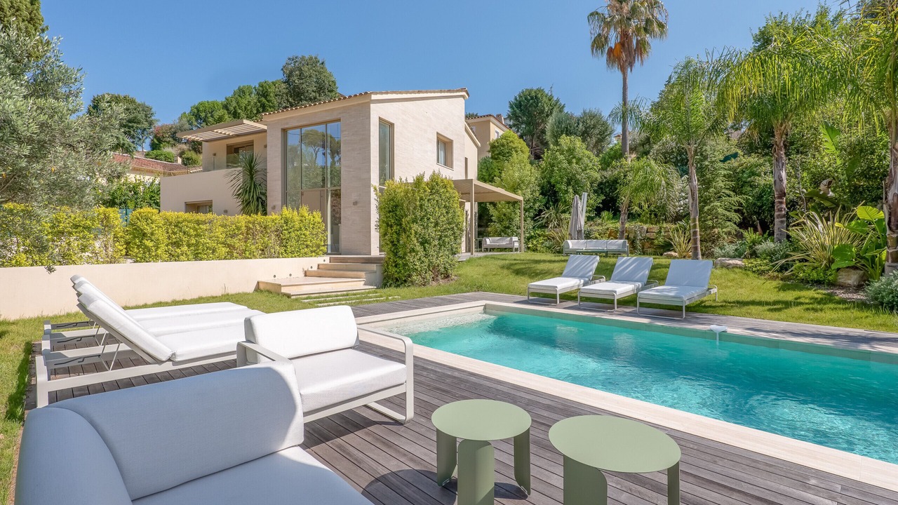 Photo of Outdoor in California - Pezou