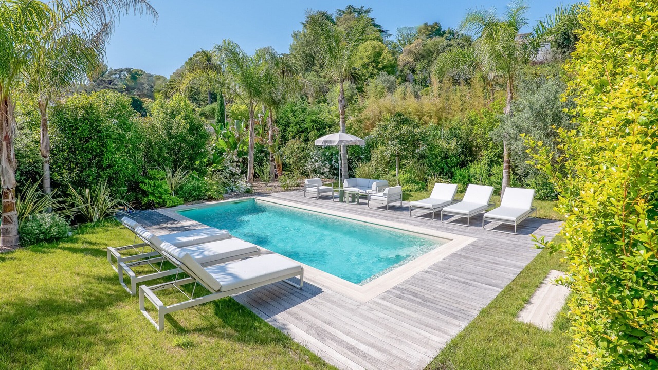Photo of Outdoor in California - Pezou