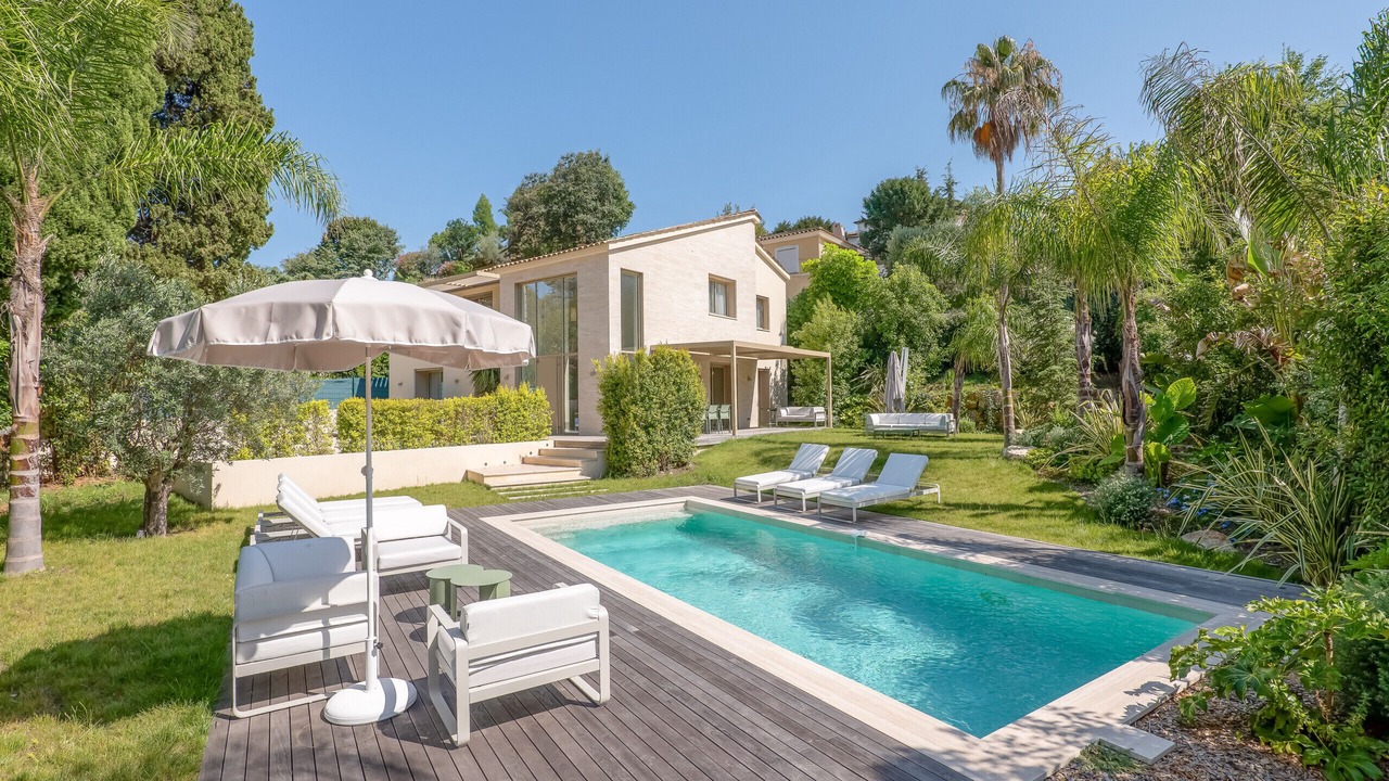 Photo of Outdoor in California - Pezou