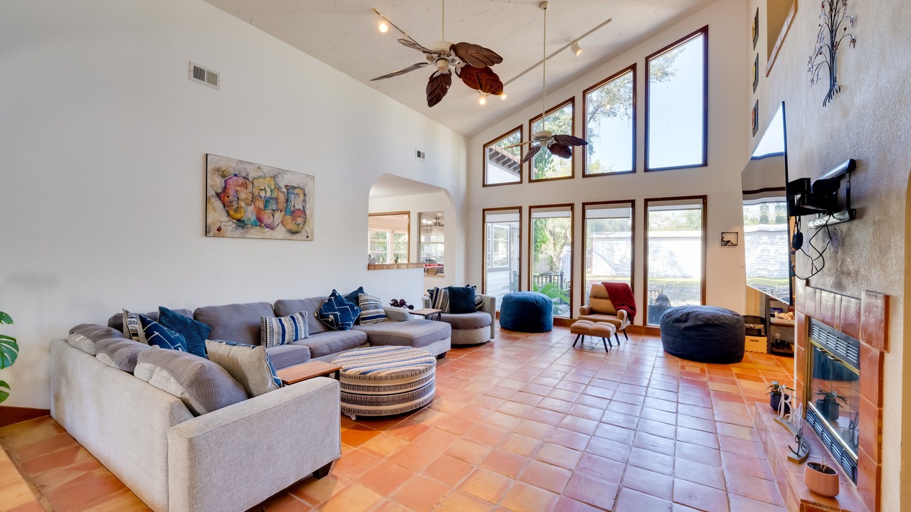 Photo of Livingroom in Forest City