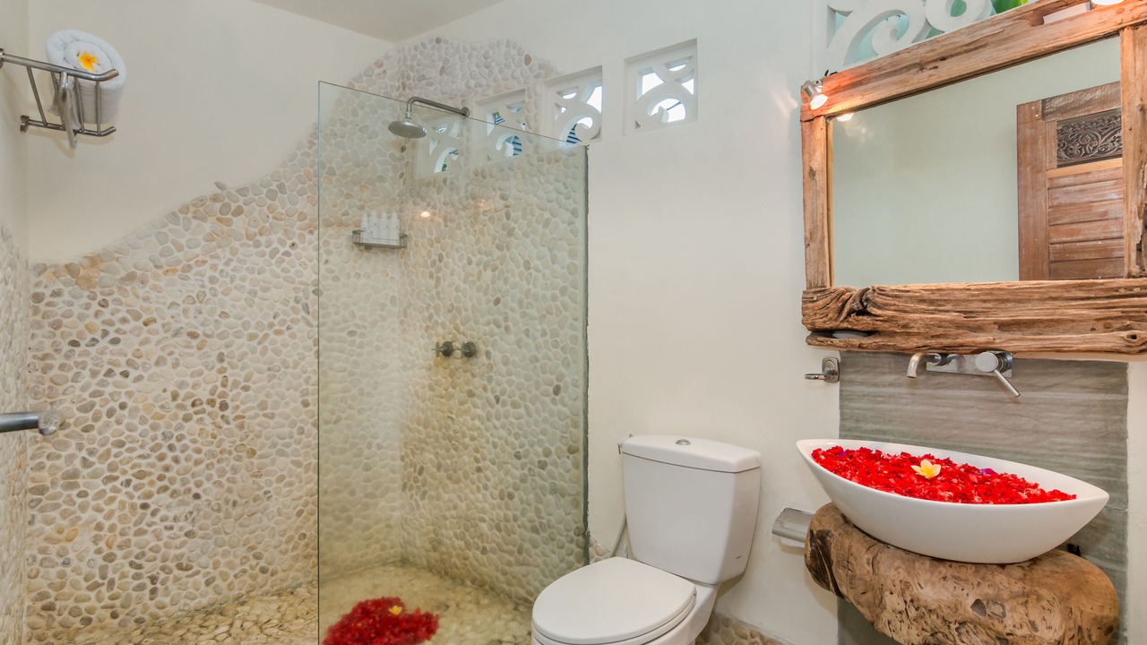 Photo of Bathroom in Sunset Road