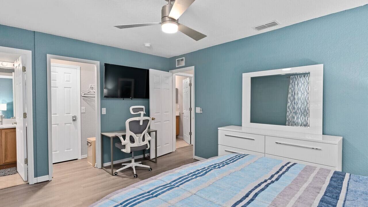 Photo of Bedroom in Regal Palms