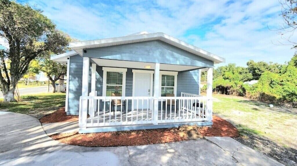 Photo of Outdoor in Holden-Paramore