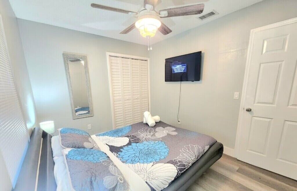 Photo of Bedroom in Holden-Paramore