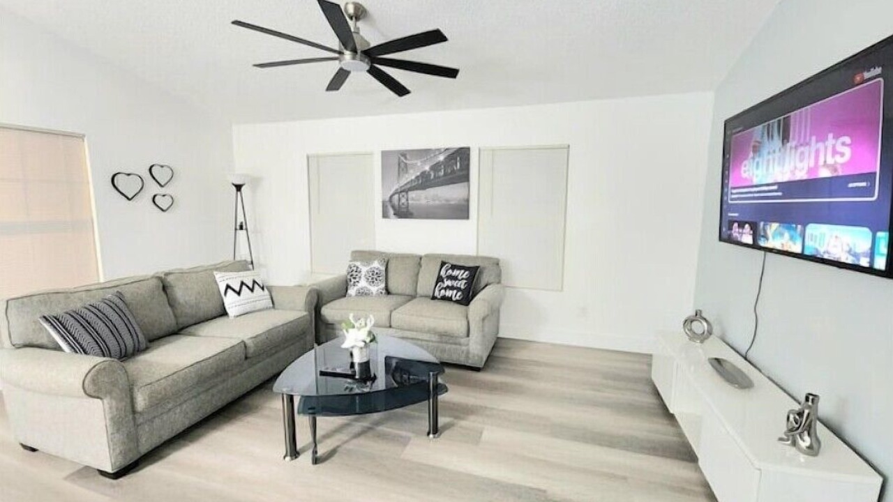 Photo of Livingroom in Holden-Paramore