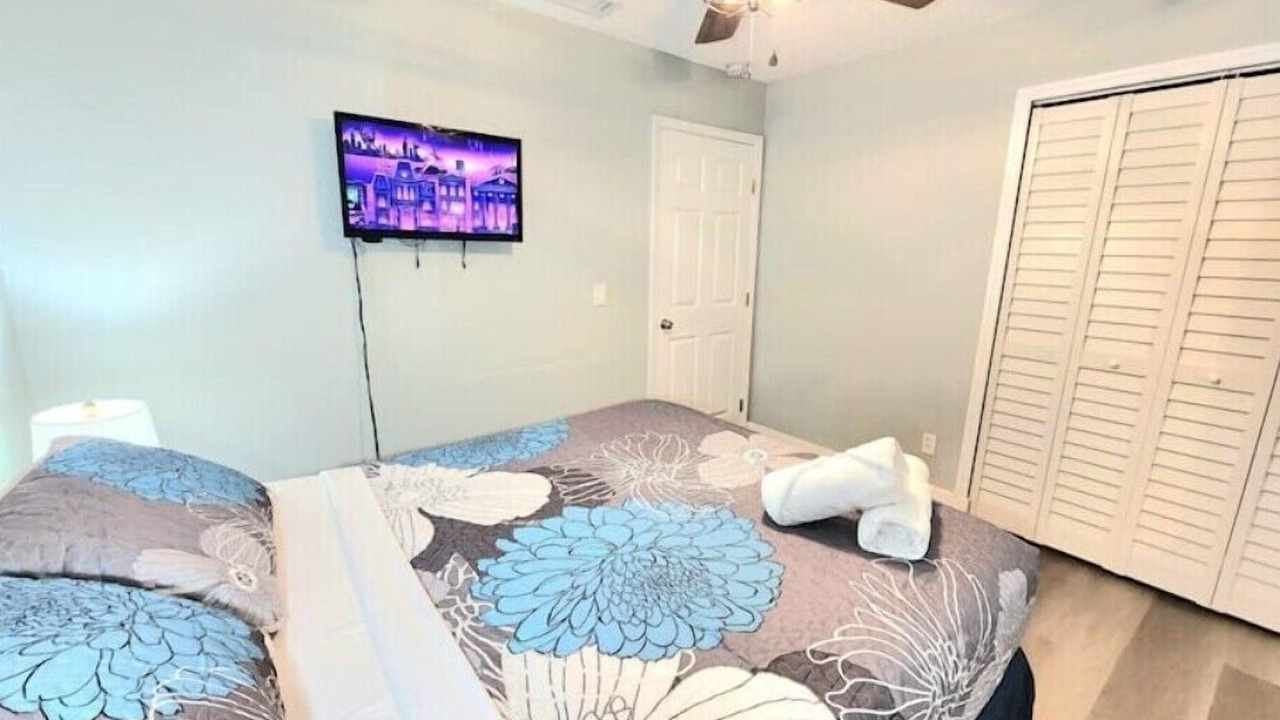 Photo of Bedroom in Holden-Paramore