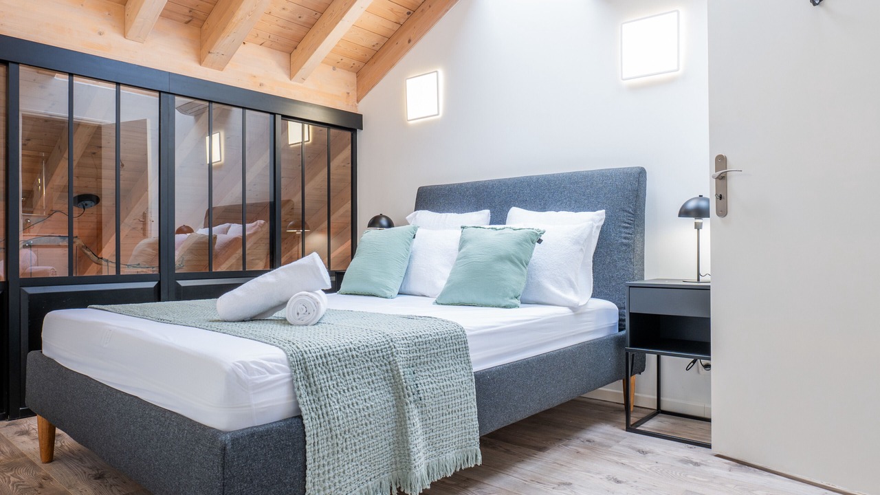 Photo of Bedroom in Cannes City Centre