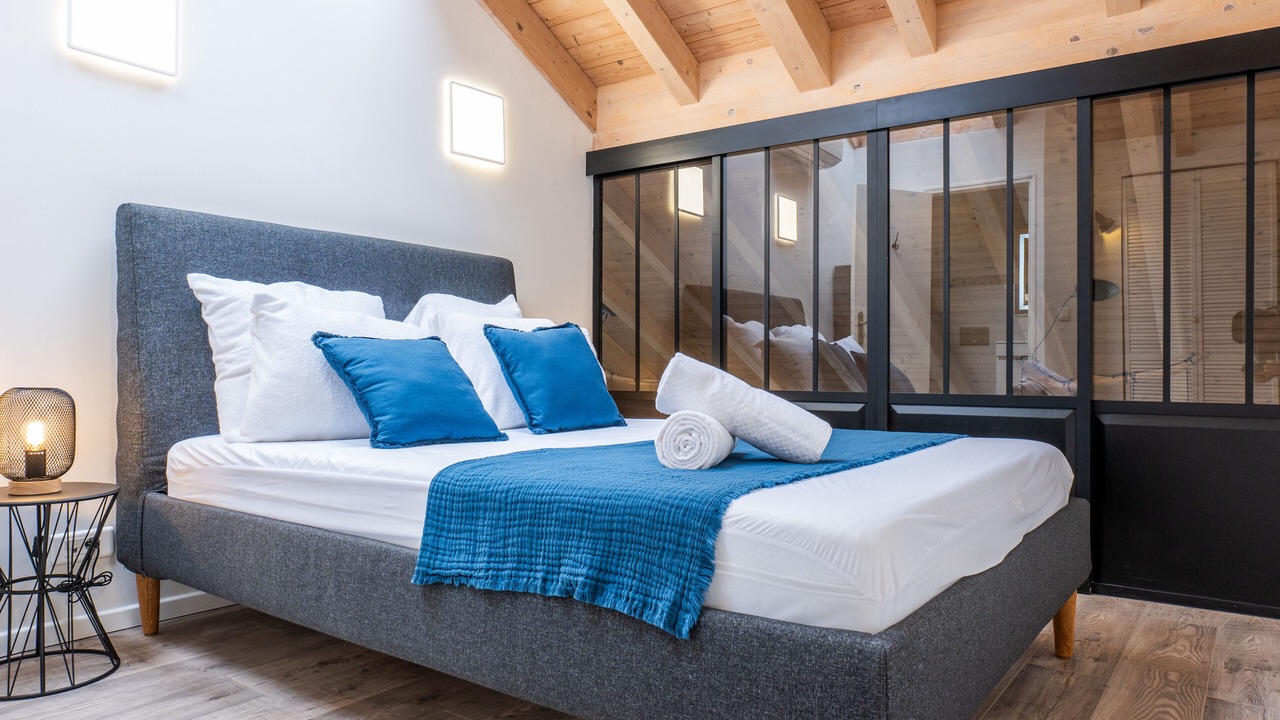 Photo of Bedroom in Cannes City Centre