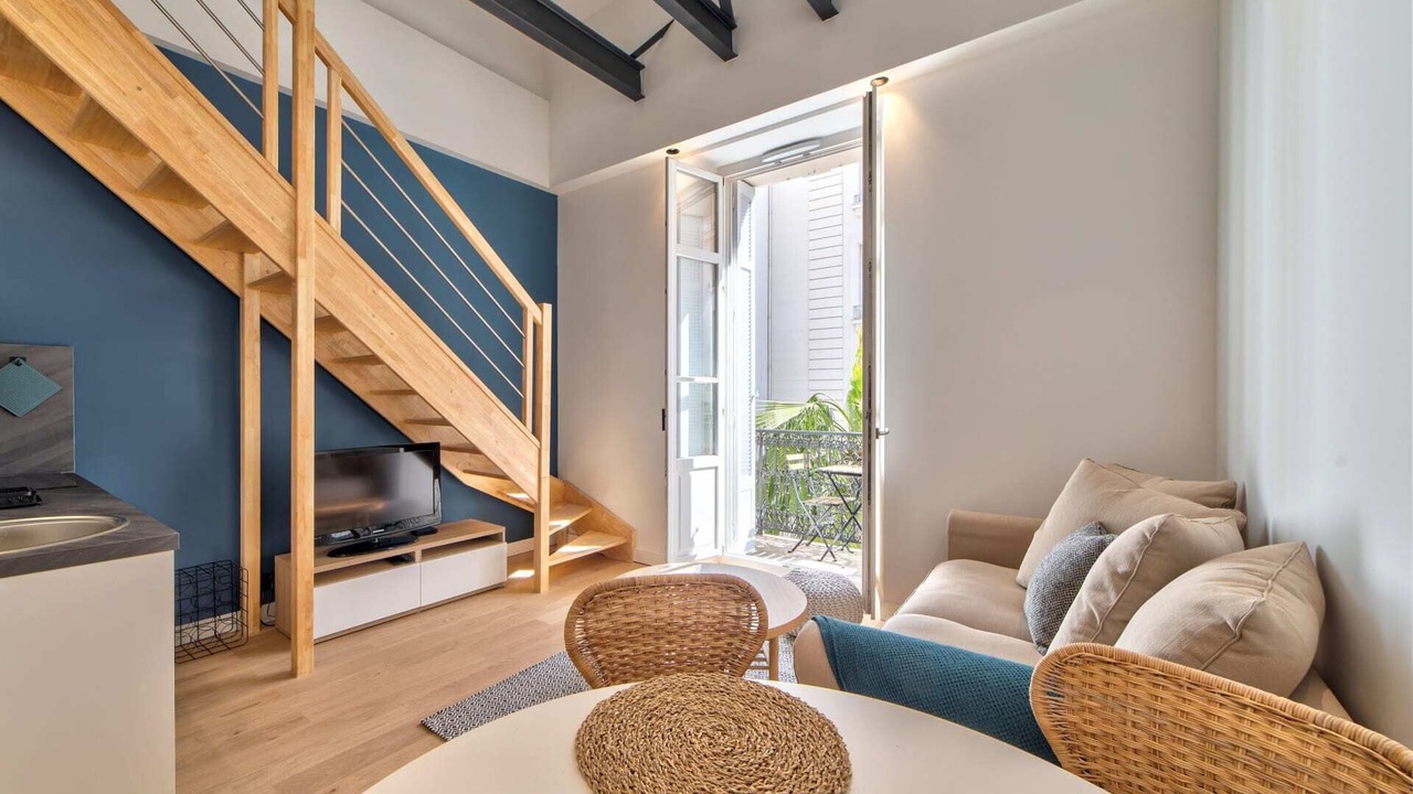 Photo of Livingroom in Prado - Republique