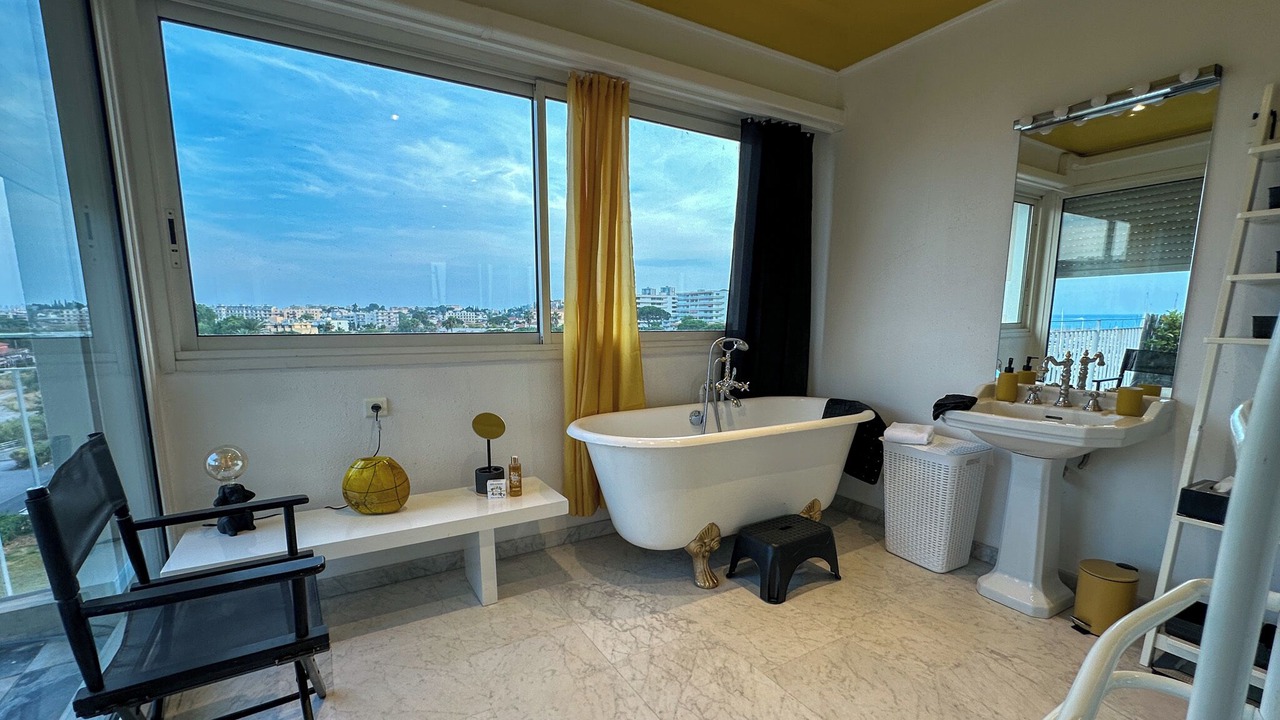 Photo of Bathroom in Plaine de la Brague