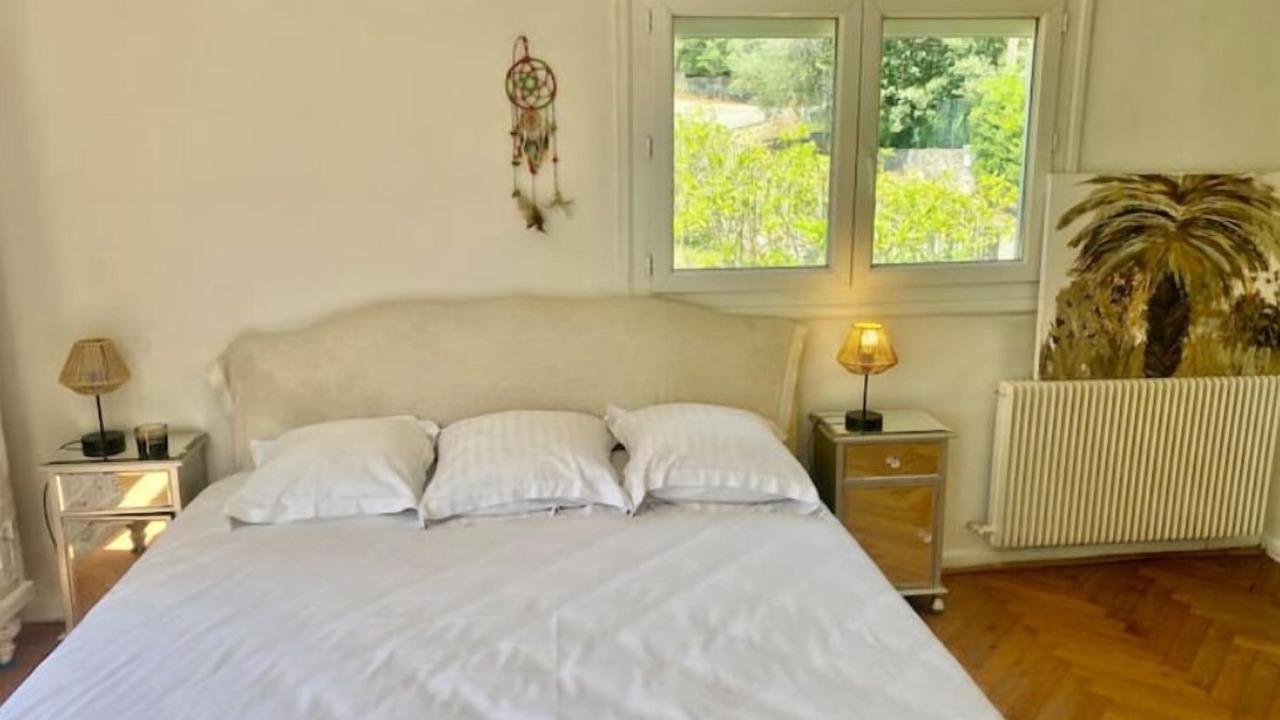 Photo of Bedroom in Roquefort-les-Pins