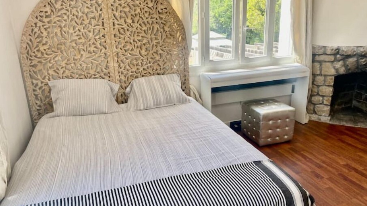 Photo of Bedroom in Roquefort-les-Pins