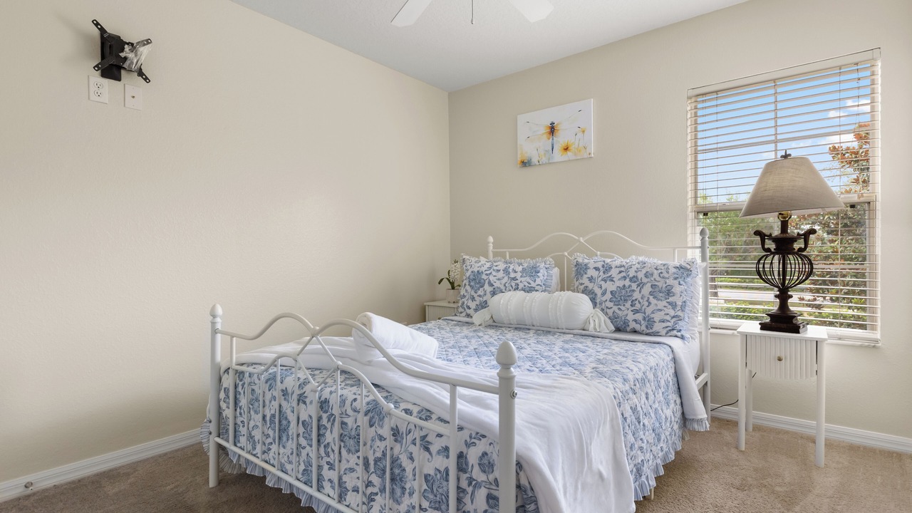 Photo of Bedroom in Sunset Lakes