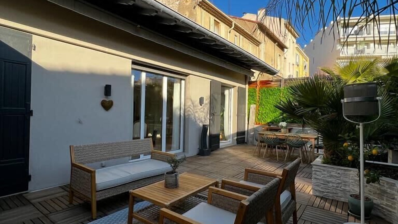 Photo of Patio Balcony in Prado - Republique