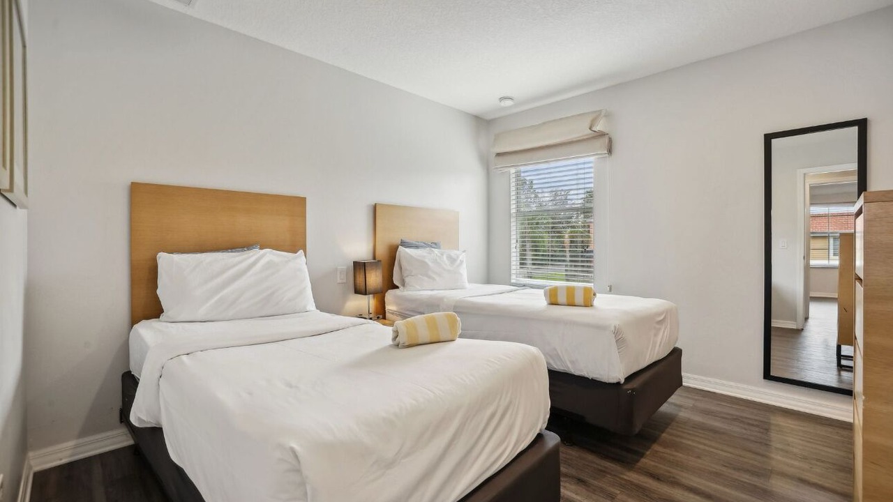 Photo of Bedroom in Sunset Lakes