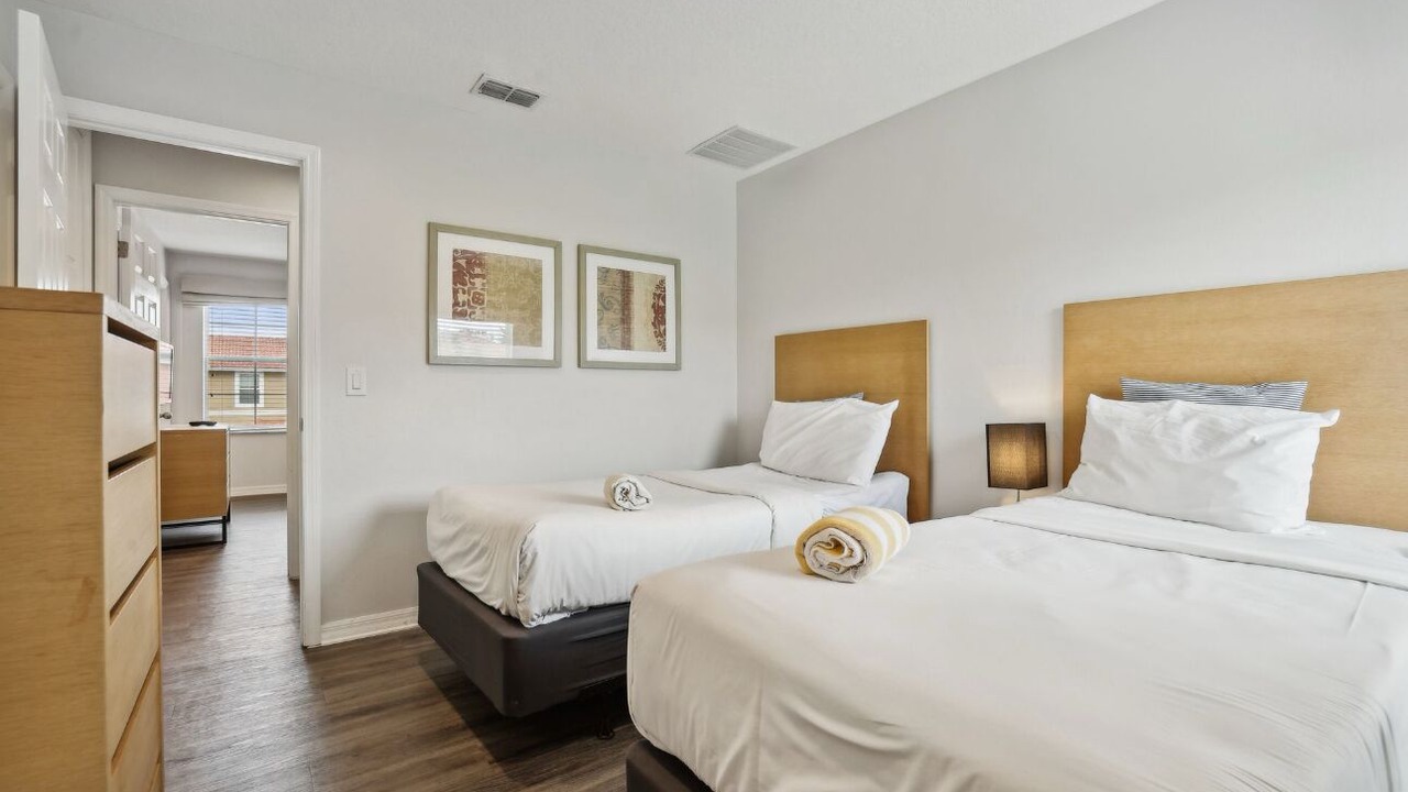 Photo of Bedroom in Sunset Lakes